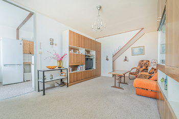 obývací pokoj - Prodej bytu 3+1 v osobním vlastnictví 74 m², Kladno