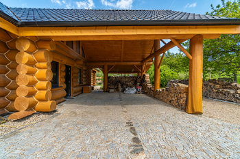 Prodej domu 297 m², Milešovice
