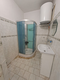 koupelna - Prodej domu 93 m², České Budějovice