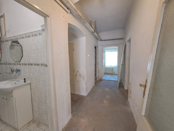 chodba - Prodej domu 93 m², České Budějovice