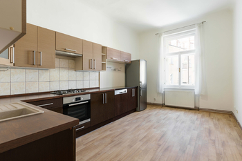 Kuchyň - Pronájem bytu 3+1 v osobním vlastnictví 103 m², Praha 6 - Dejvice