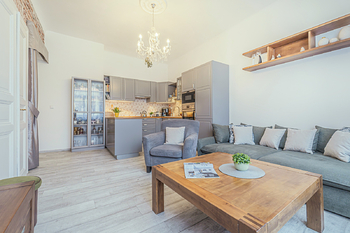 Prodej bytu 3+kk v osobním vlastnictví 75 m², Praha 5 - Smíchov