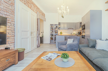 Prodej bytu 3+kk v osobním vlastnictví 75 m², Praha 5 - Smíchov