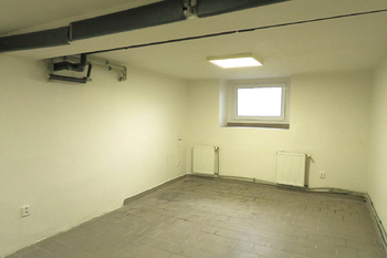 Pronájem obchodních prostor 150 m², Praha 8 - Čimice