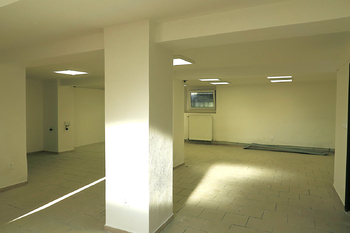 Pronájem obchodních prostor 150 m², Praha 8 - Čimice