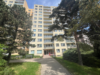 Prodej bytu 2+kk v osobním vlastnictví 47 m², Praha 6 - Břevnov