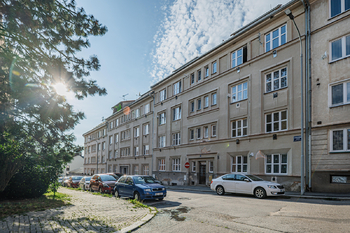 Budova. - Pronájem bytu 2+kk v osobním vlastnictví 45 m², Jindřichův Hradec