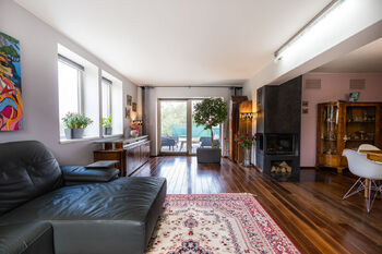 Pronájem domu 253 m², Praha 5 - Holyně