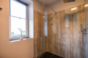 Pronájem domu 253 m², Praha 5 - Holyně