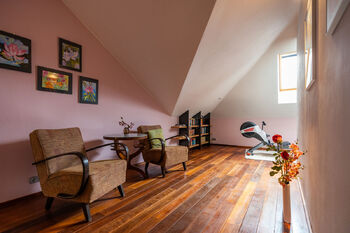 Pronájem domu 253 m², Praha 5 - Holyně