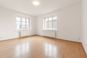 Obývací pokoj - Pronájem bytu 2+1 v osobním vlastnictví 52 m², Praha 10 - Strašnice