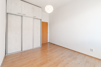 Ložnice - Pronájem bytu 2+1 v osobním vlastnictví 52 m², Praha 10 - Strašnice