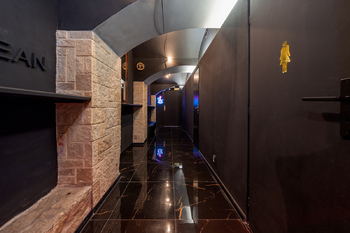Pronájem obchodních prostor 153 m², Praha 1 - Nové Město