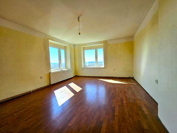 Prodej zemědělského objektu 378 m², Podbořany