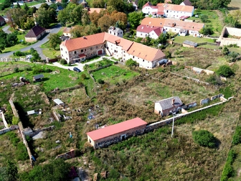 Prodej zemědělského objektu 732 m², Podbořany
