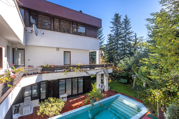 Prodej domu 950 m², Praha 5 - Hlubočepy
