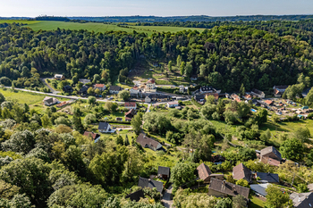Prodej pozemku 1170 m², Tupadly