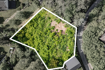 Prodej pozemku 1170 m², Tupadly