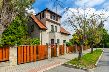 Prodej bytu 3+kk v osobním vlastnictví 94 m², Říčany