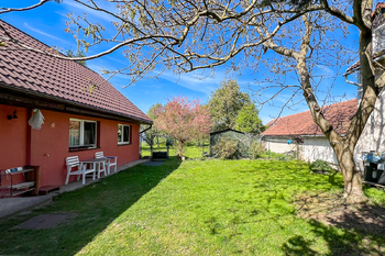 Zahrada - Prodej domu 186 m², Radovesnice II