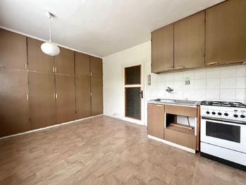 Prodej domu 326 m², Jirkov