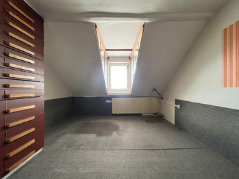 Prodej domu 326 m², Jirkov
