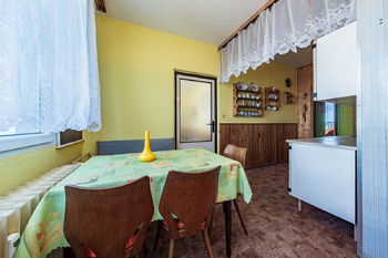 Prodej bytu 3+1 v osobním vlastnictví 63 m², Chomutov