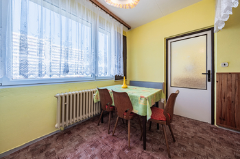 Prodej bytu 3+1 v osobním vlastnictví 63 m², Chomutov