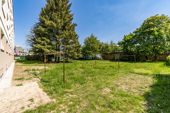 Zahrada - Prodej bytu 2+1 v osobním vlastnictví 53 m², Praha 6 - Veleslavín