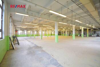 Pronájem výrobních prostor 1422 m², Černožice