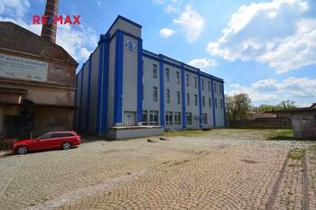 Pronájem výrobních prostor 1422 m², Černožice