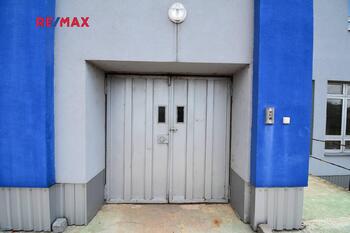 Pronájem skladovacích prostor 2756 m², Černožice