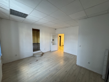Pronájem kancelářských prostor 222 m², Zlín