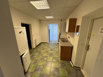 Pronájem kancelářských prostor 222 m², Zlín