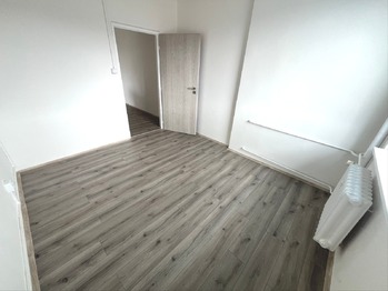 Ložnice bez lodžie - Prodej bytu 3+1 v družstevním vlastnictví 73 m², Klášterec nad Ohří