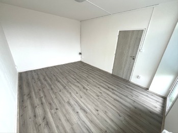 Obývací pokoj - Prodej bytu 3+1 v družstevním vlastnictví 73 m², Klášterec nad Ohří