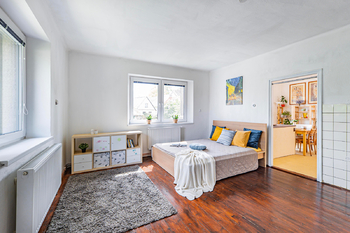 Prodej domu 200 m², Křešín