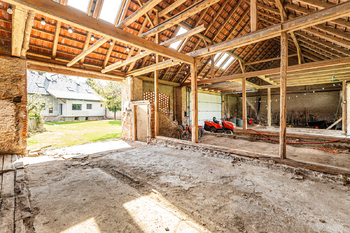 Prodej domu 200 m², Křešín