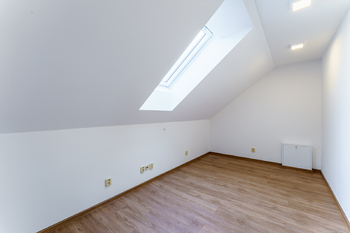 Pronájem domu 180 m², Drhovy