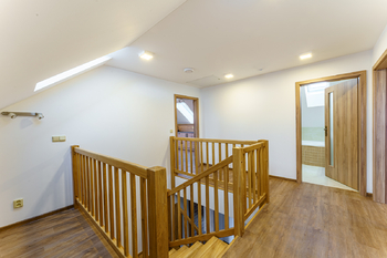 Pronájem domu 180 m², Drhovy