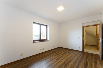 Pronájem domu 180 m², Drhovy
