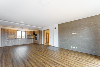 Pronájem domu 180 m², Drhovy