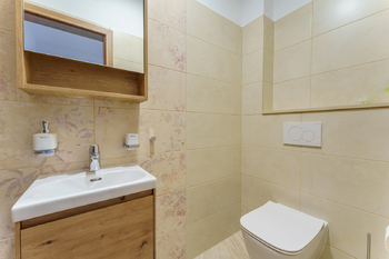 Pronájem domu 180 m², Drhovy