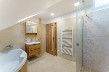 Pronájem domu 180 m², Drhovy