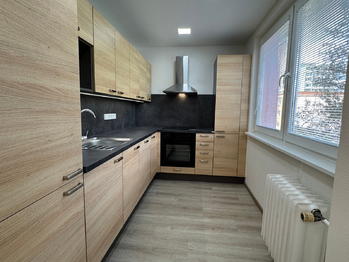 kuchyň - Pronájem bytu 2+1 v osobním vlastnictví 54 m², Kladno 