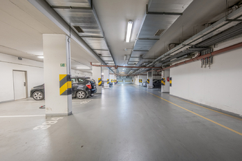 Prodej garážového stání 4375 m², Praha 6 - Dejvice