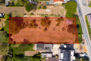 Prodej pozemku 2130 m², Syrovice