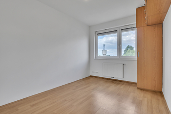 ložnice - Prodej bytu 2+kk v osobním vlastnictví 45 m², Praha 10 - Uhříněves
