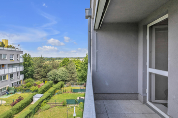 lodžie - Prodej bytu 2+kk v osobním vlastnictví 45 m², Praha 10 - Uhříněves