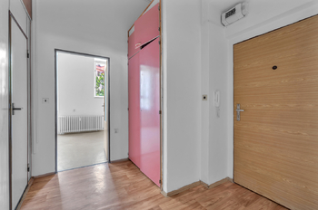 Prodej bytu 1+1 v osobním vlastnictví 51 m², Hradec Králové